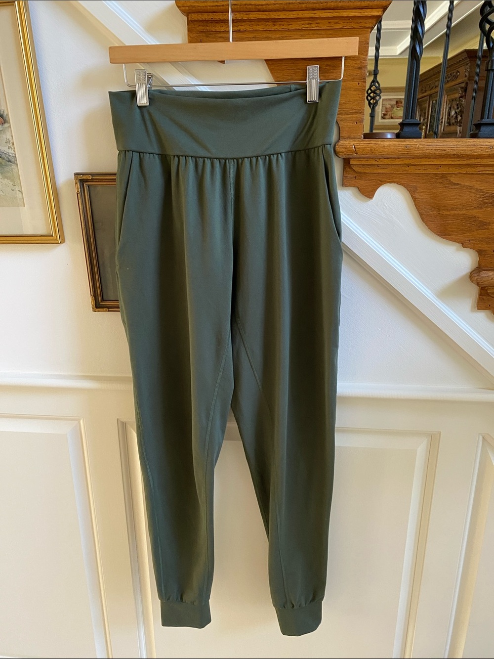 LAST DAYS UNDER ARMOUR Women’s Joggers